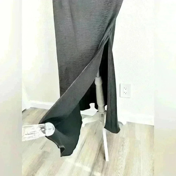 House of Harlow 1960 Black Satin Slip Dress Size Medium - Picture 7 of 14